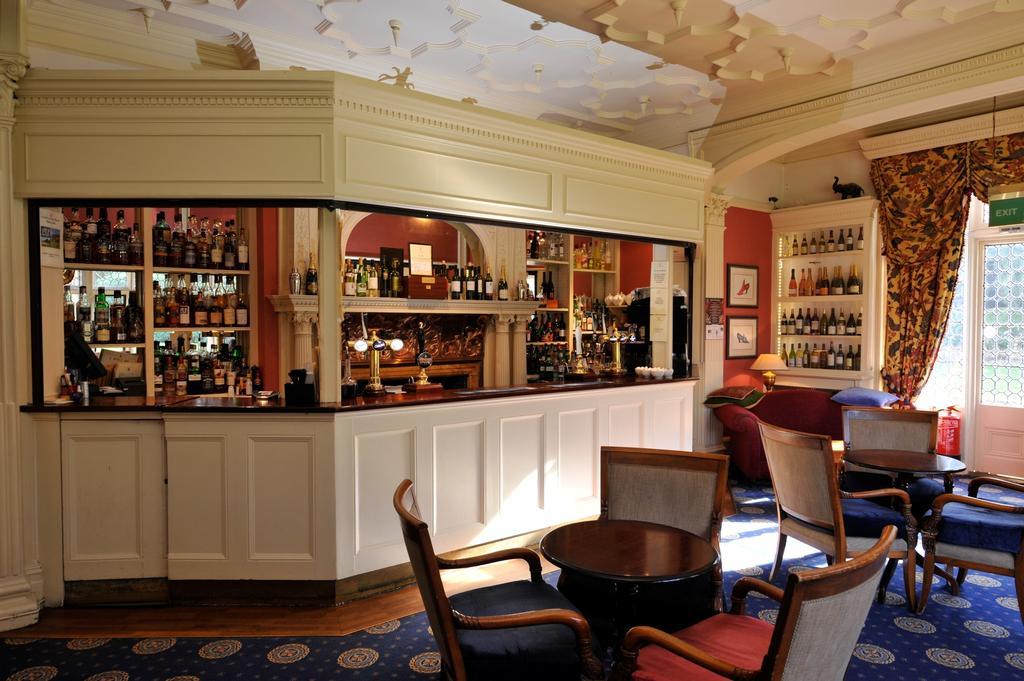 Best Western Plus Grim'S Dyke Hotel Harrow Bagian luar foto