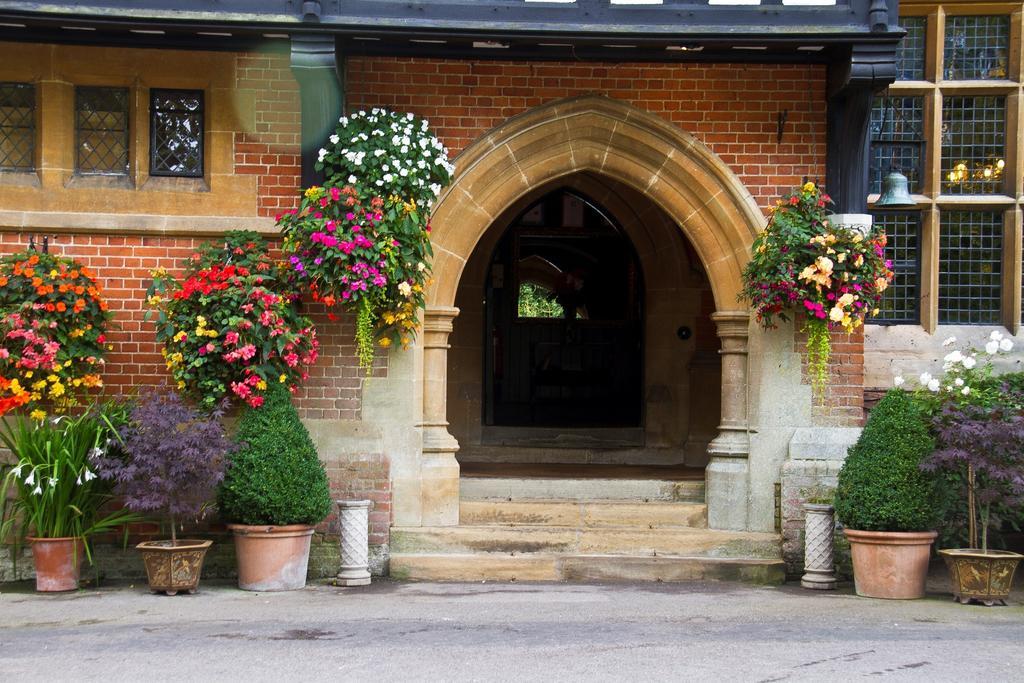 Best Western Plus Grim'S Dyke Hotel Harrow Bagian luar foto